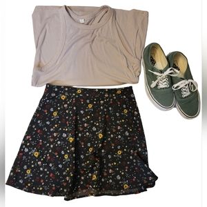 Tilly's Ivy + Main Floral Skirt Women's sz Small